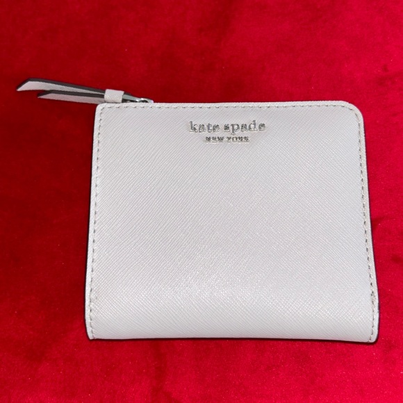 Kate Spade Small L-Zip Bifold Cameron Wallet